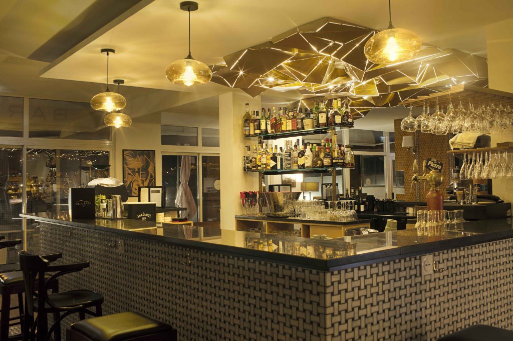 Photo - Bar Chez Mimi bar la pietra 6 photo-bar-lighting-bar-ile-rousse