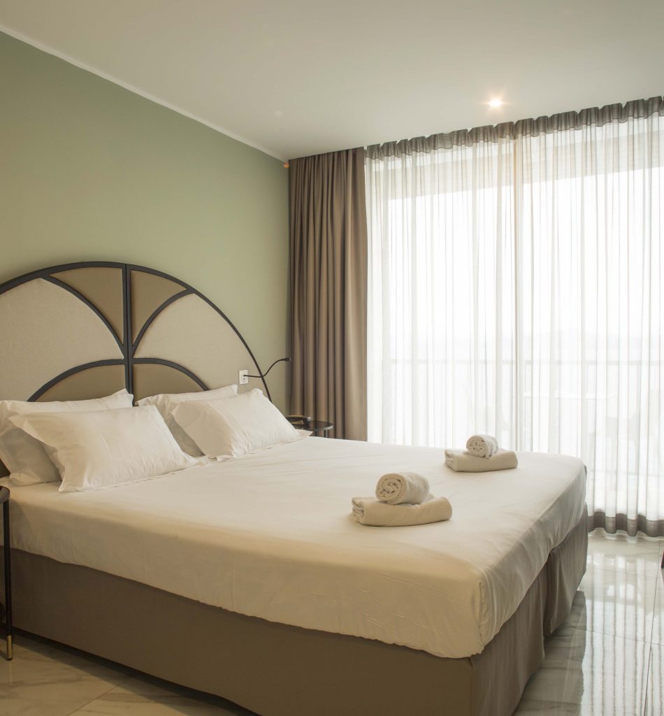 photo-superior-bed-room-hotel-pietra