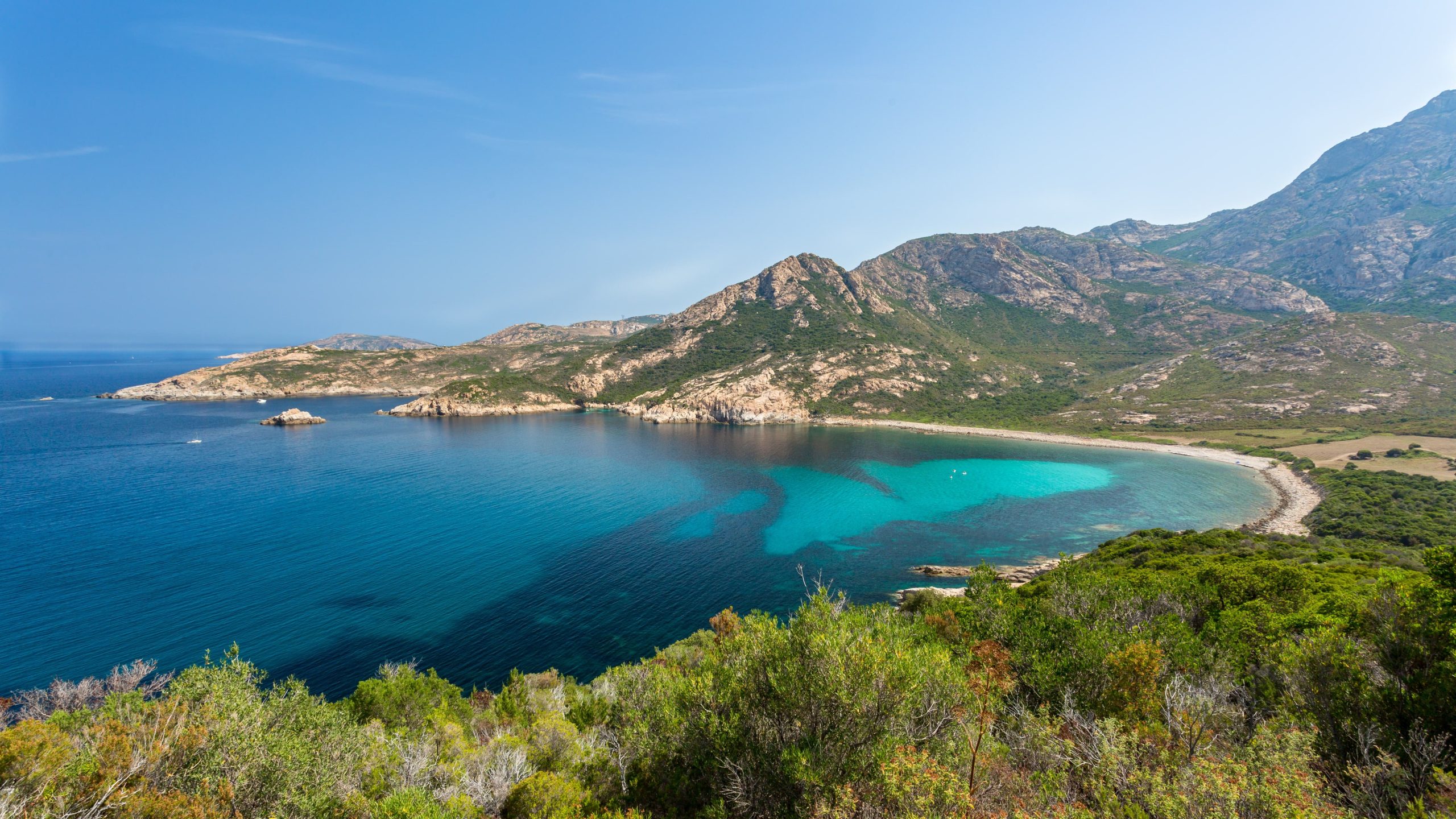 photo-mer-et-montagne-corse-hotel-ile-rousse