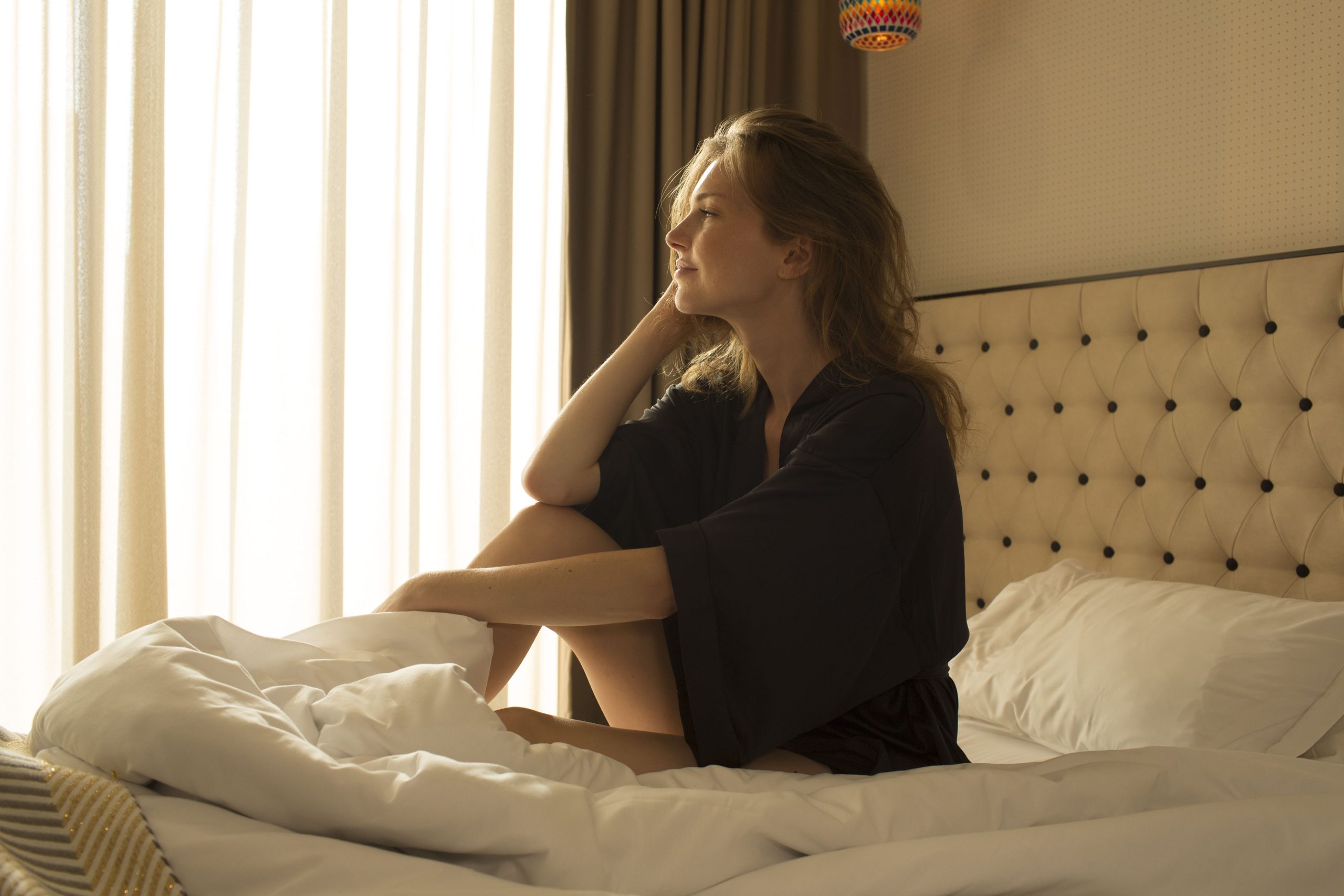 photo-female-veteran-bed-hotel-ile-rousse